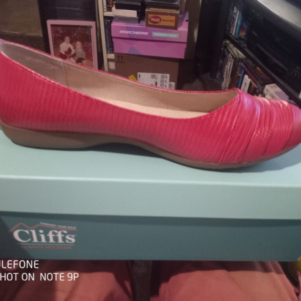 Cliffs by White Mountain Clara Lizard Ballet Flats
